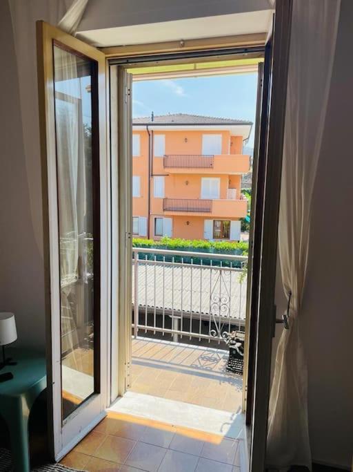 Apartment Al Lago, Torri Del Benaco Eksteriør bilde